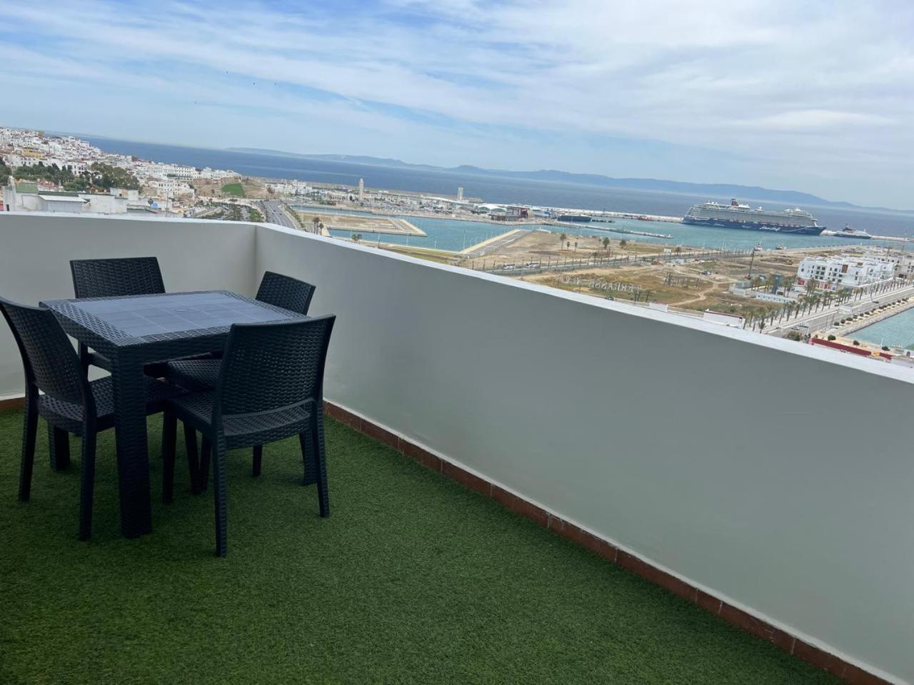Vue Panoramique Sur La Mer-Centre Ville-Moderne Tangier Exterior photo