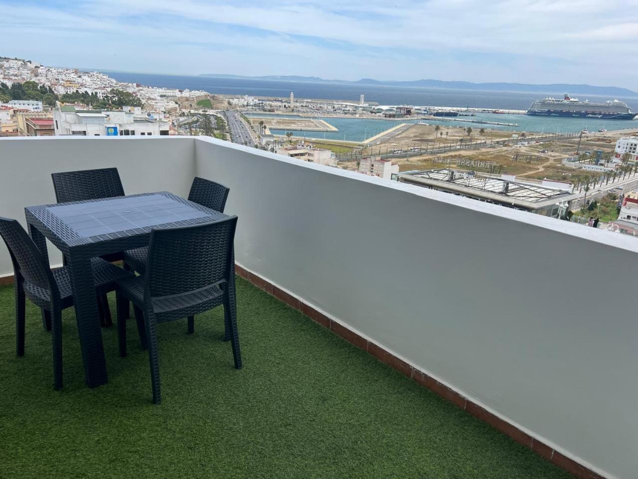 Vue Panoramique Sur La Mer-Centre Ville-Moderne Tangier Exterior photo